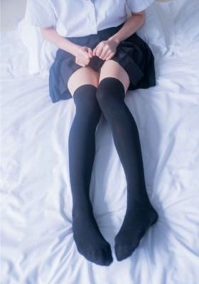 《向涟苍士献上纯洁》